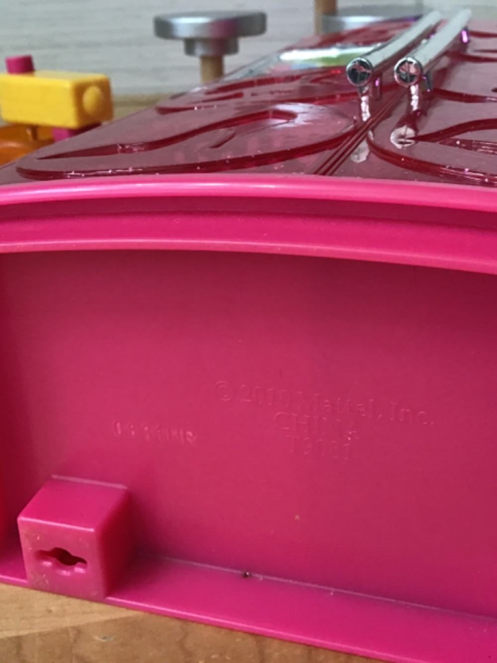 2010 Barbie Glam Fridge and Accessories - Picture 12 of 14